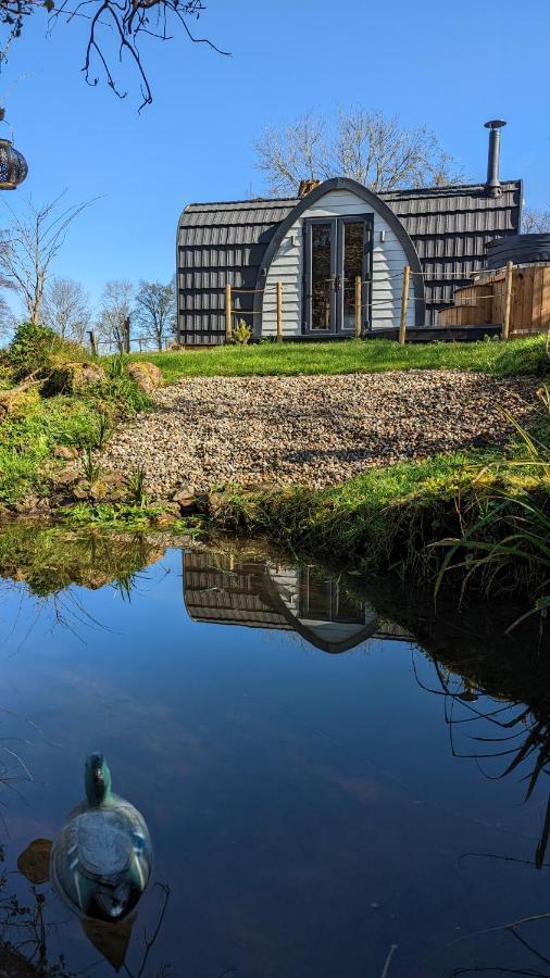 Villa Emlyn'S Coppice - Luxury Woodland Glamping Holywell  Exterior foto