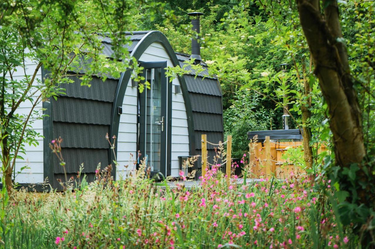 Villa Emlyn'S Coppice - Luxury Woodland Glamping Holywell  Exterior foto
