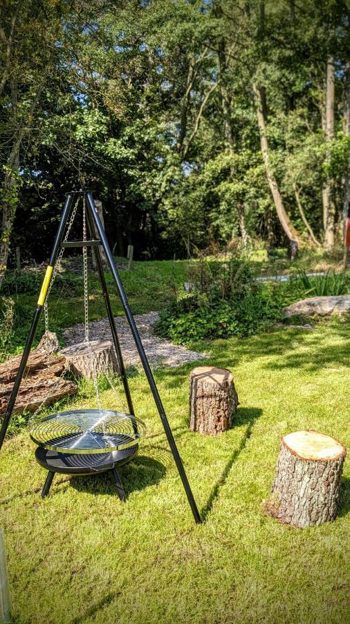 Villa Emlyn'S Coppice - Luxury Woodland Glamping Holywell  Exterior foto
