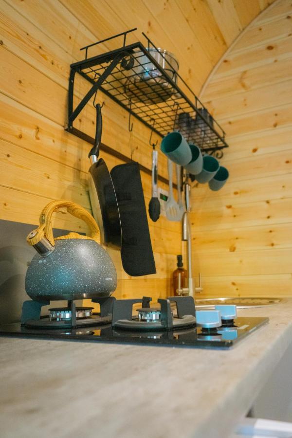 Villa Emlyn'S Coppice - Luxury Woodland Glamping Holywell  Exterior foto