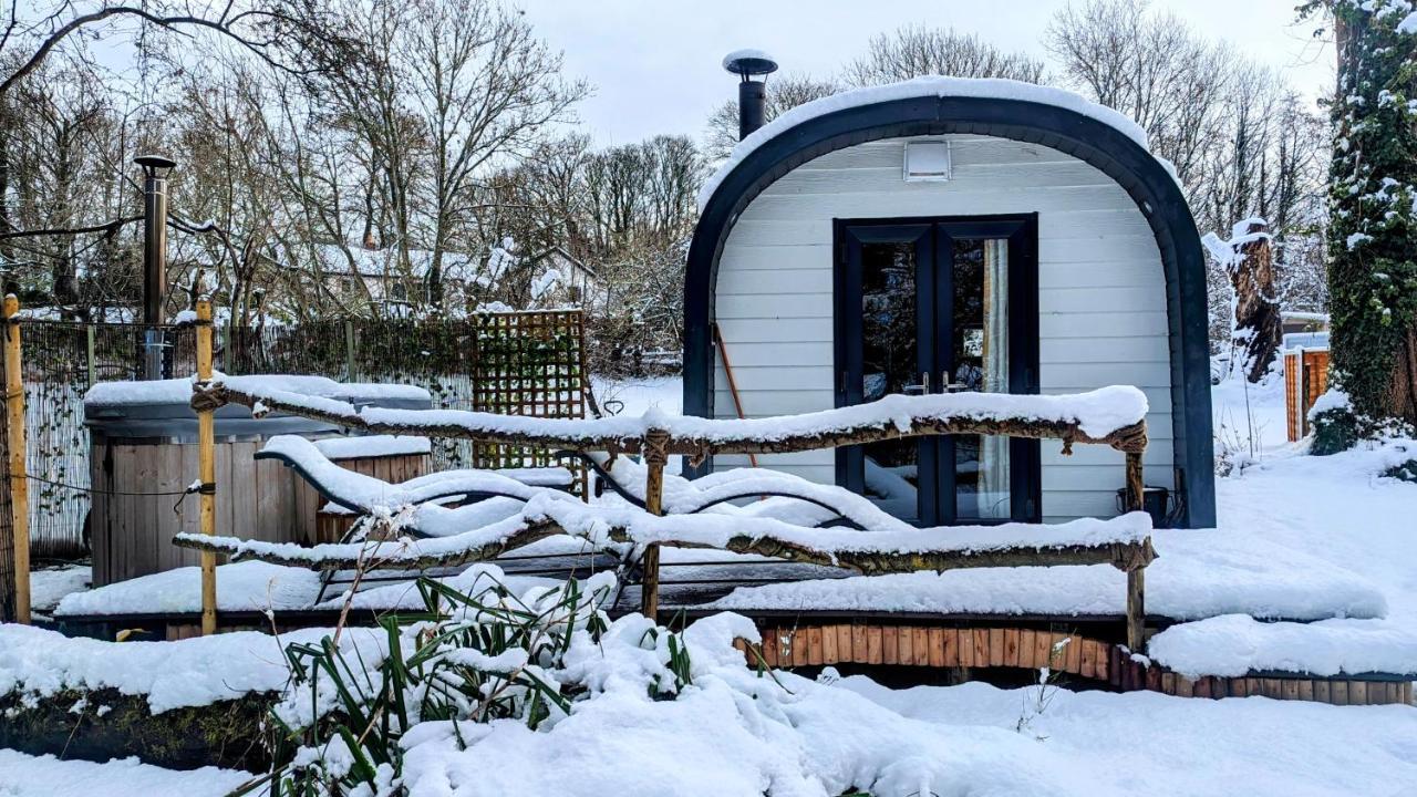 Villa Emlyn'S Coppice - Luxury Woodland Glamping Holywell  Exterior foto