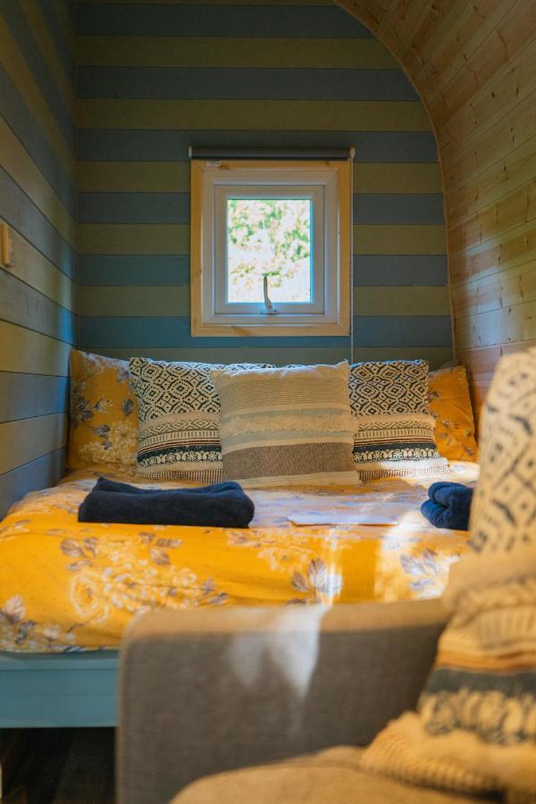 Villa Emlyn'S Coppice - Luxury Woodland Glamping Holywell  Exterior foto