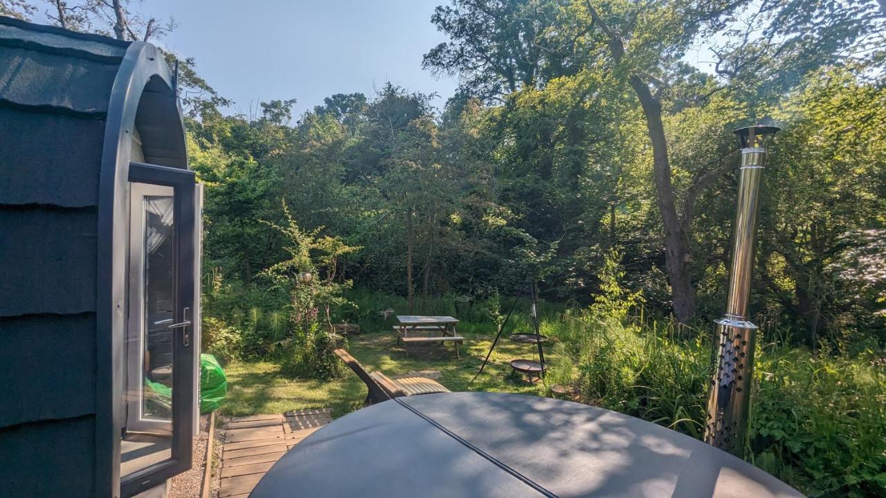 Villa Emlyn'S Coppice - Luxury Woodland Glamping Holywell  Exterior foto