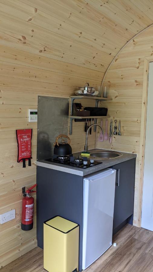 Villa Emlyn'S Coppice - Luxury Woodland Glamping Holywell  Exterior foto