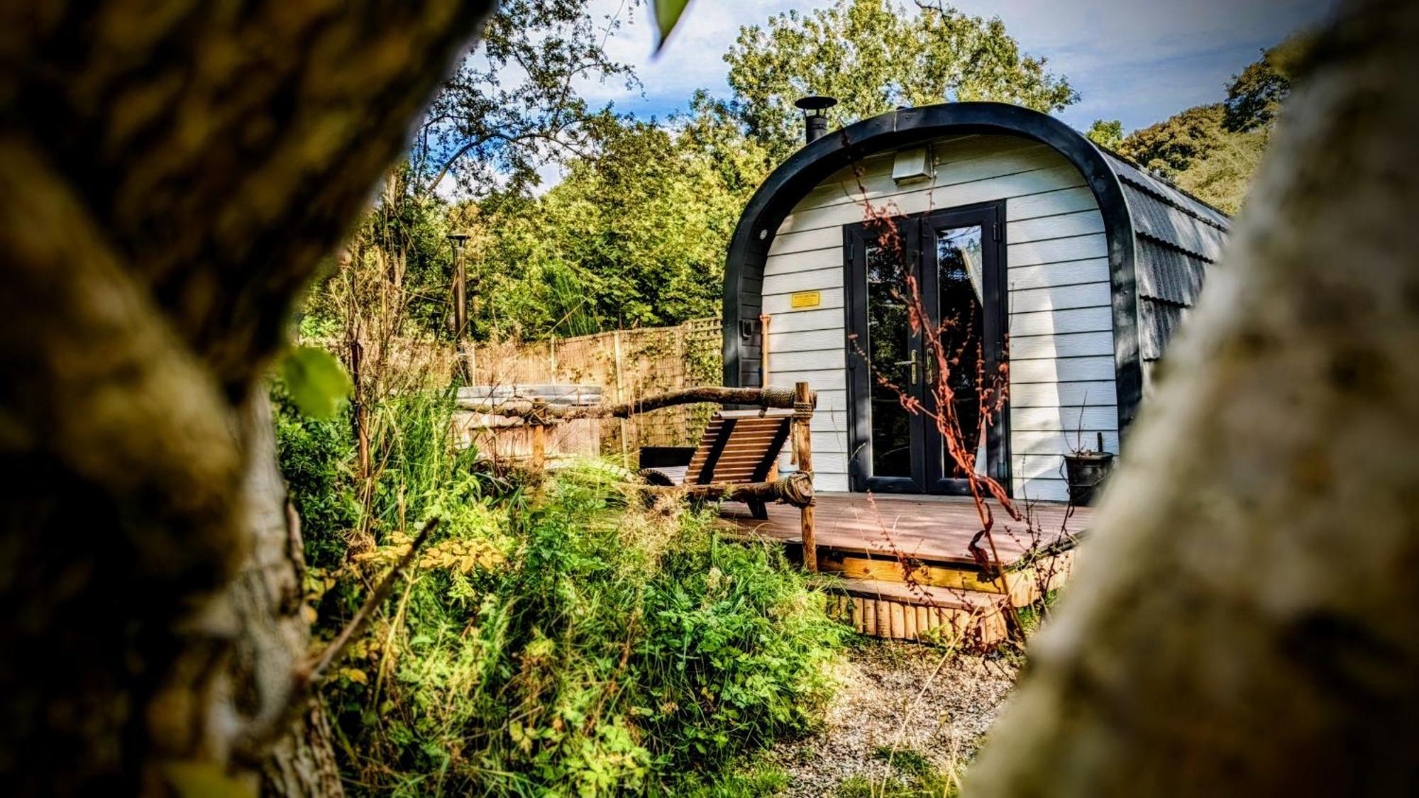 Villa Emlyn'S Coppice - Luxury Woodland Glamping Holywell  Exterior foto