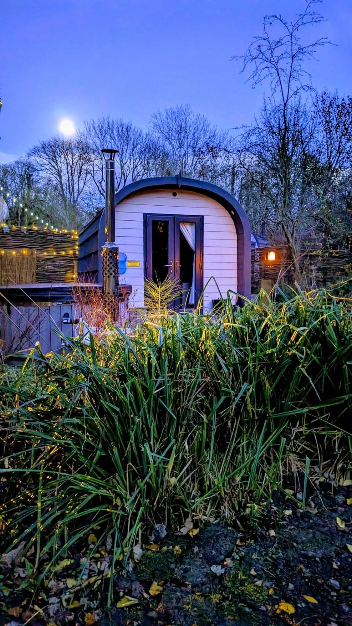 Villa Emlyn'S Coppice - Luxury Woodland Glamping Holywell  Exterior foto