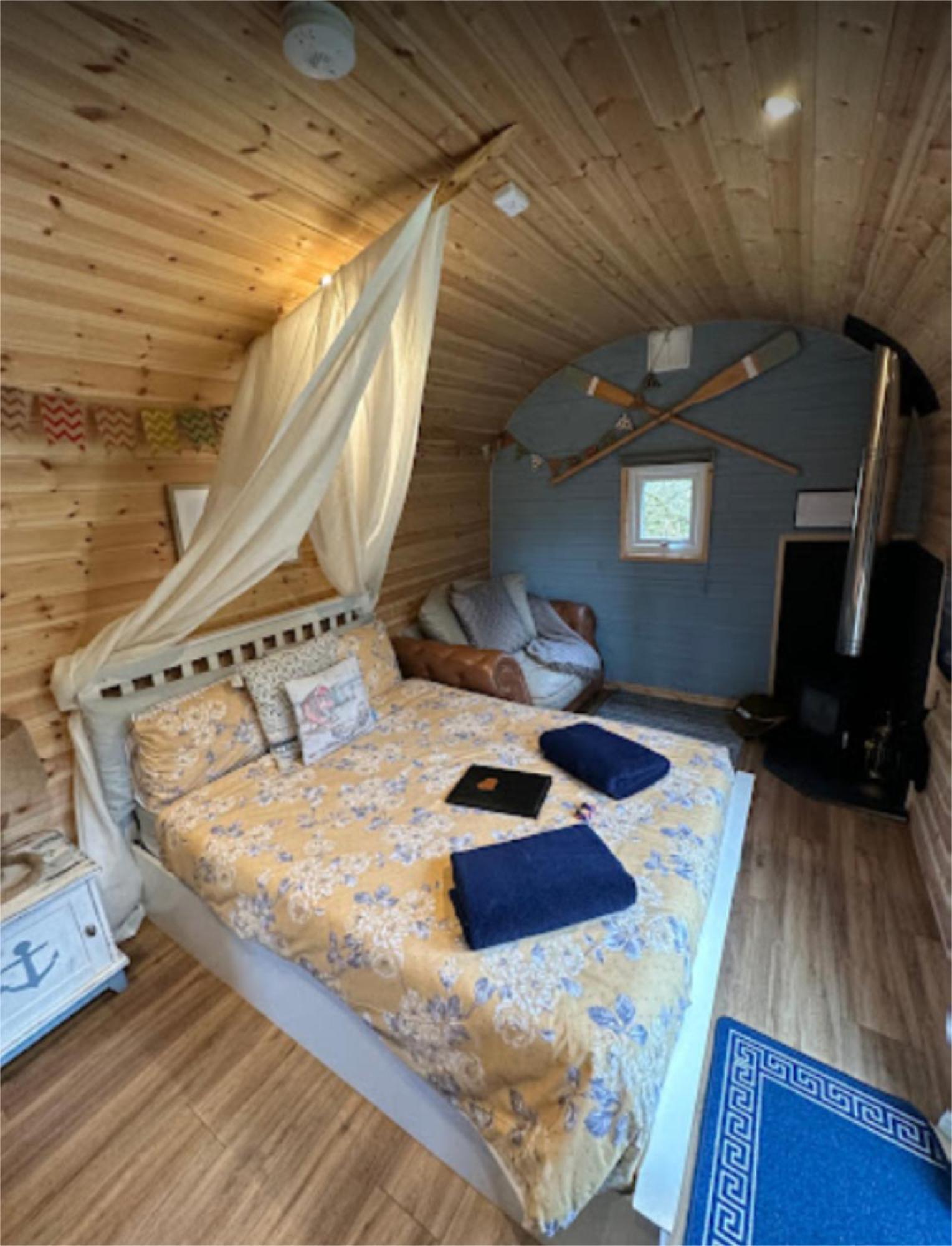 Villa Emlyn'S Coppice - Luxury Woodland Glamping Holywell  Exterior foto